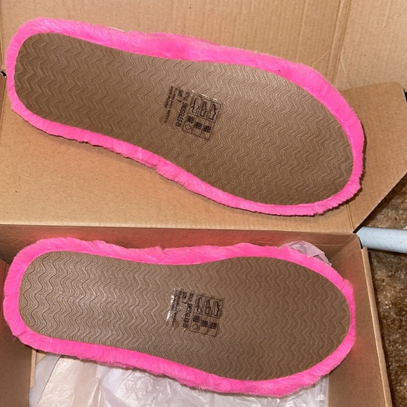 Faux Fur slipper sandals / elastic strap in back - Picture 6 of 8